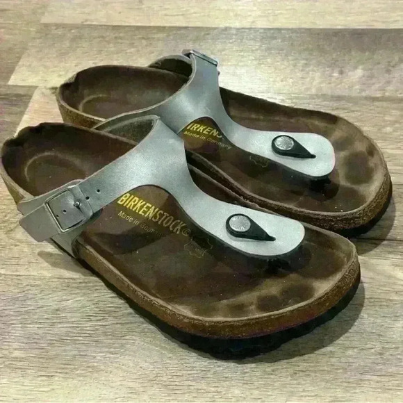 Birkenstock Gizeh sandals Silver size EU 38  US 7.5 - Picture 1 of 3